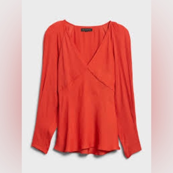 NWT Banana republic deep v neck red blouse MEDIUM - Picture 1 of 6